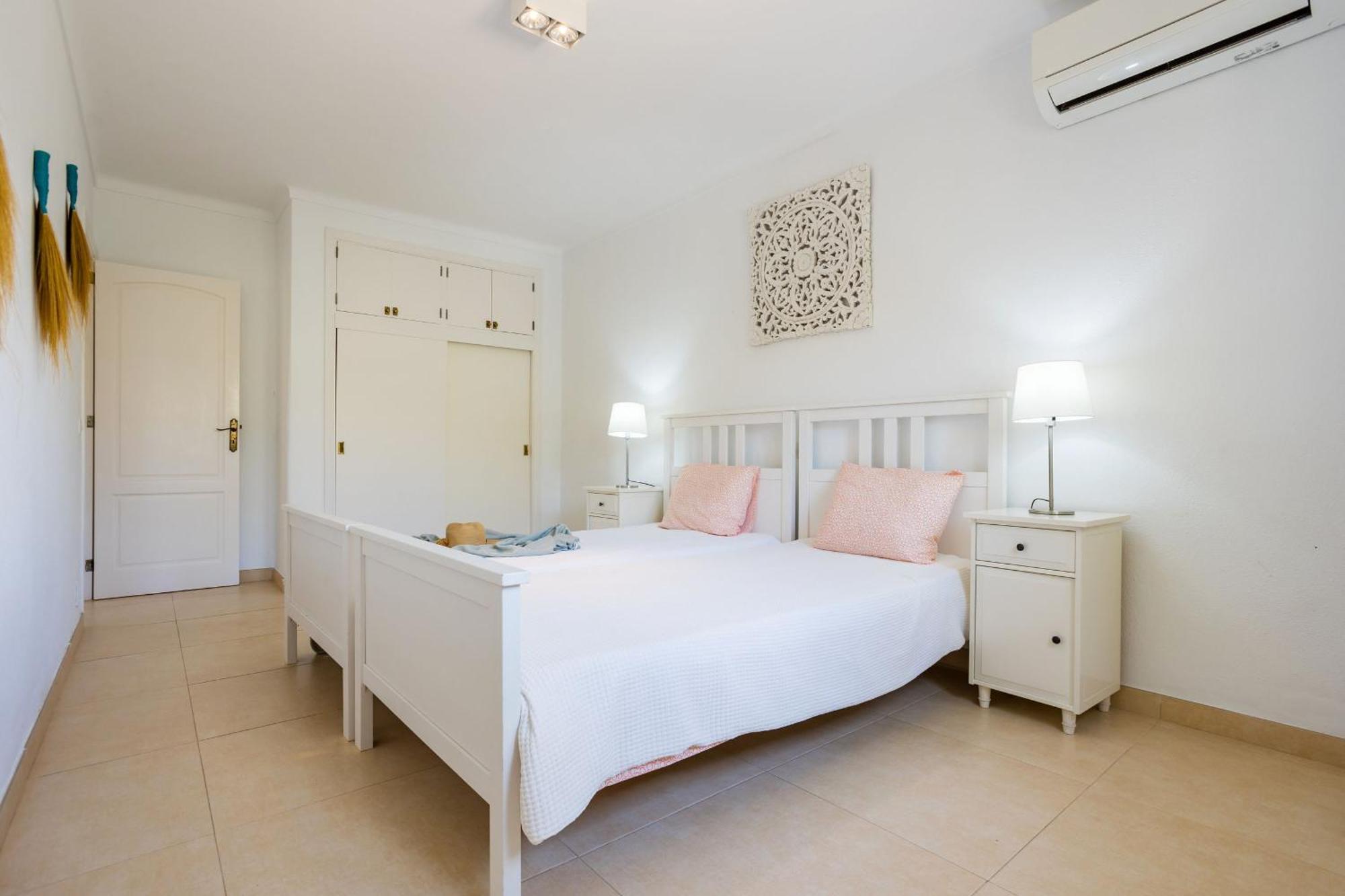 Escaletas Villa *